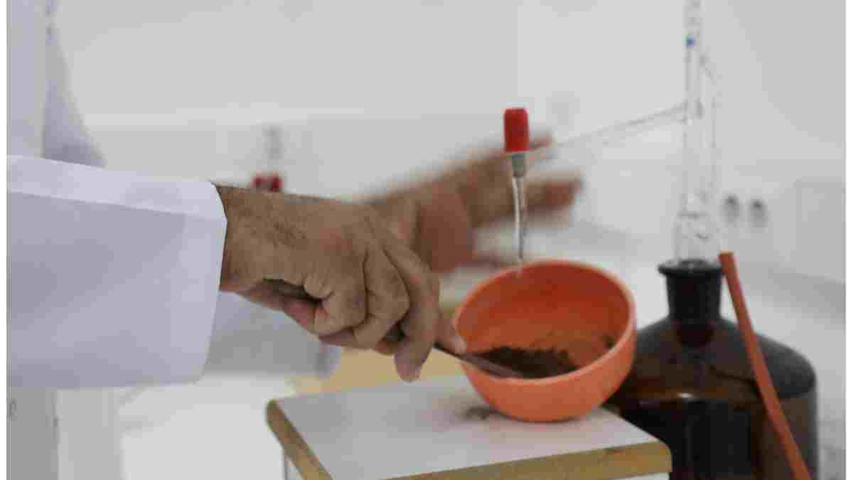 Büyükşehir ve MSKÜ iş birliğiyle toprak verimliliği artıyor