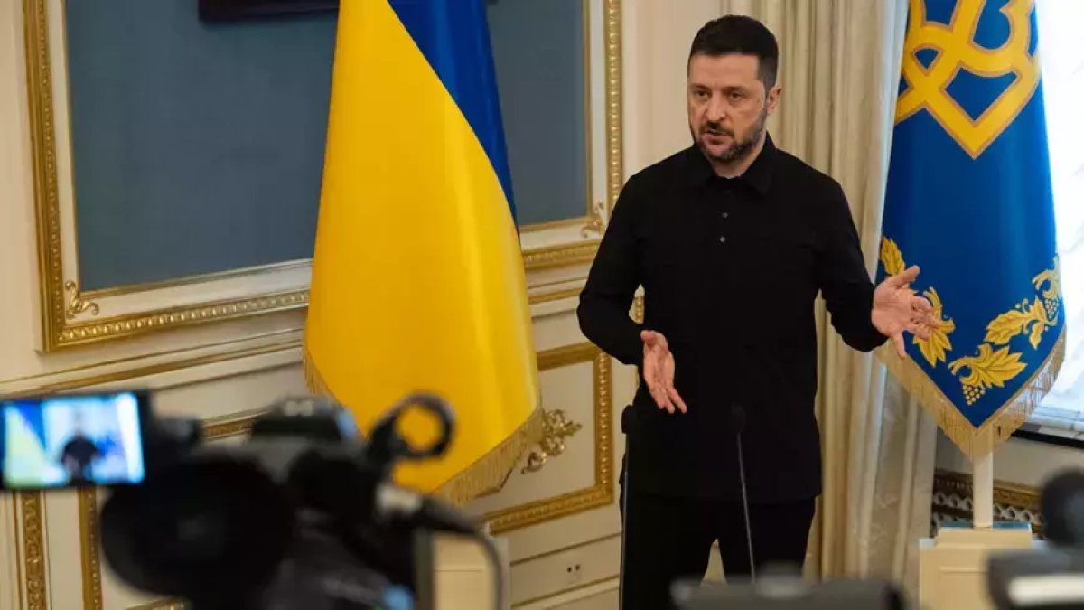 Zelenskiy: Rus İHA’ları Dnipro'da sivil altyapıyı vurdu, 10 yaralı var