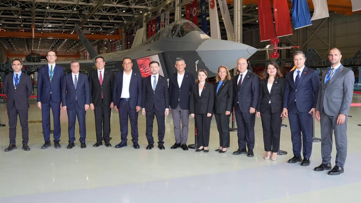 Özel'den KAAN paylaşımı: Gücünü dışarıdan değil, milletimizden almaktadır