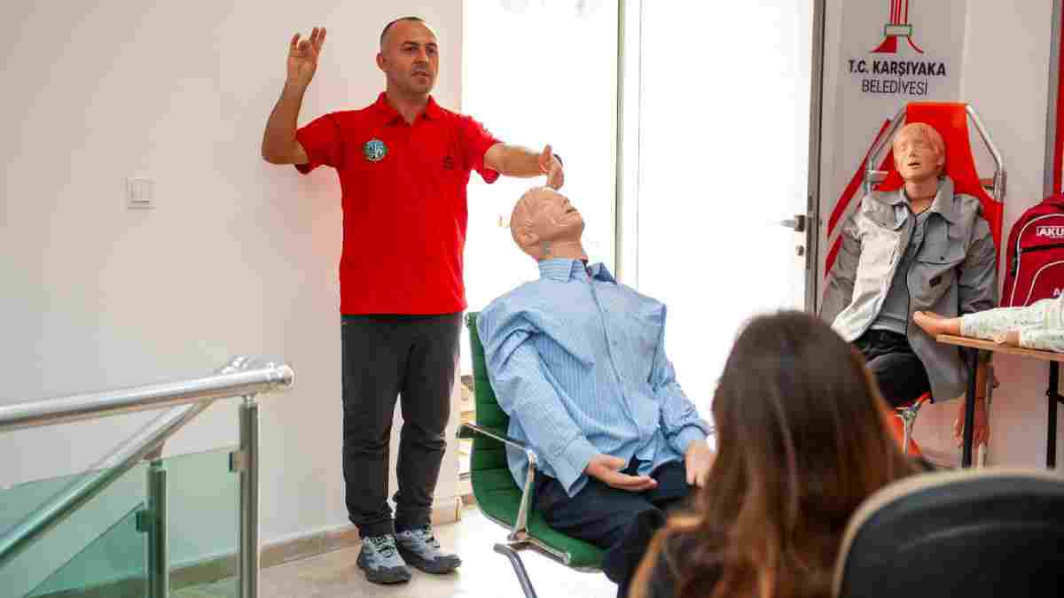 Afet Eğitim Merkezi’nden gençlere farkındalık eğitimi