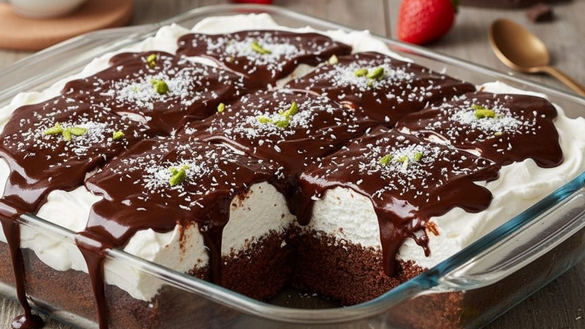 Bu tariften sonra pastaneden almaya son! Hem pratik hem lezzetli: Ev yapımı ağlayan pasta tarifi