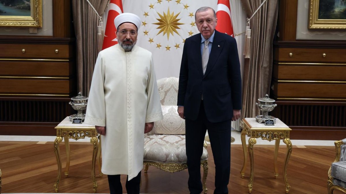 Erdoğan, Diyanet İşleri Başkanı Arpaguş'u kabul etti