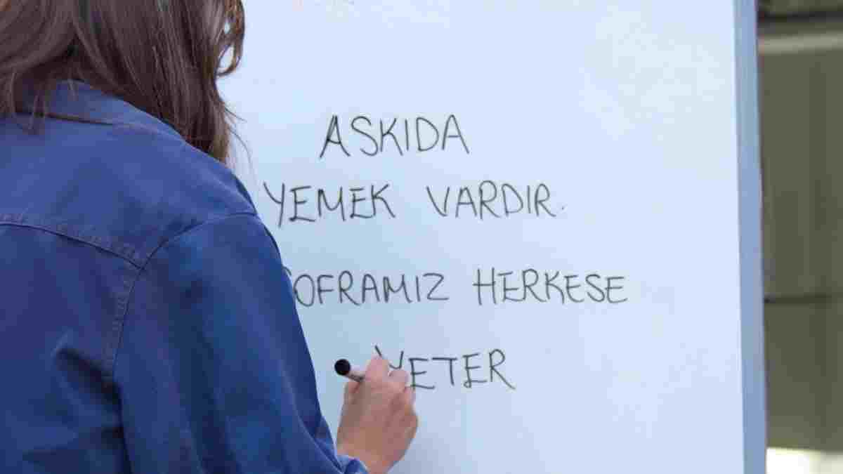 Vatandaşın yaralarına merhem olan uygulama: Kent Lokantası’nda askıda yemek başladı