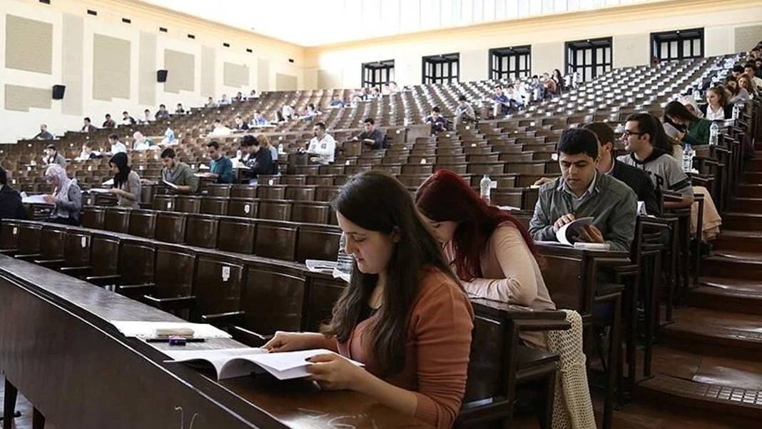 YÖK'ten üniversitelerde köklü değişiklikler: Kontenjan ve ders programları yeniden düzenleniyor