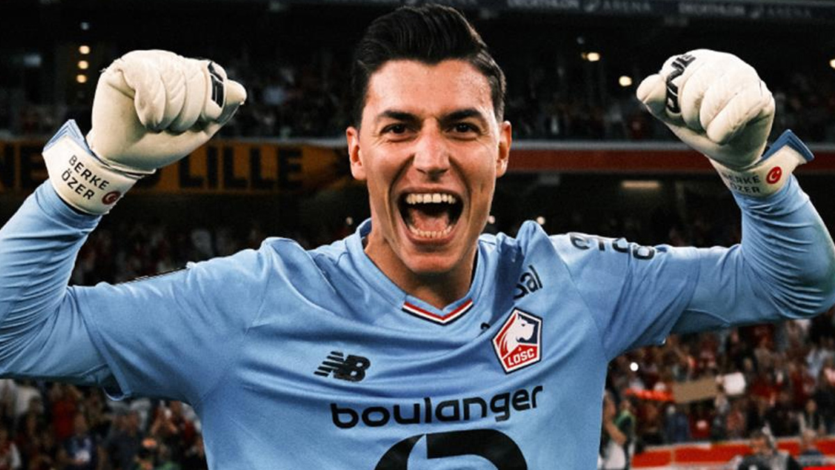 Berke Özer'den futbol tarihine geçen kurtarış