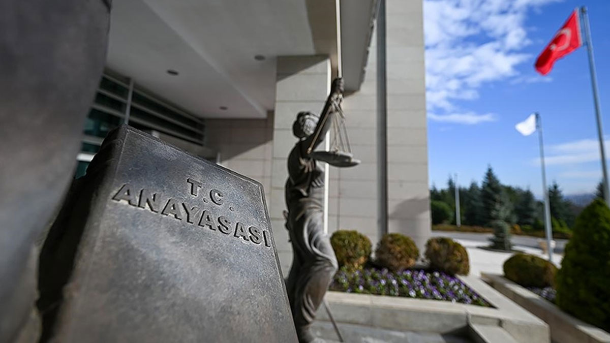 Demokrasi Platformu'ndan 'siyasete çağrı': 2017 Anayasa değişiklikleri kaldırılmalı