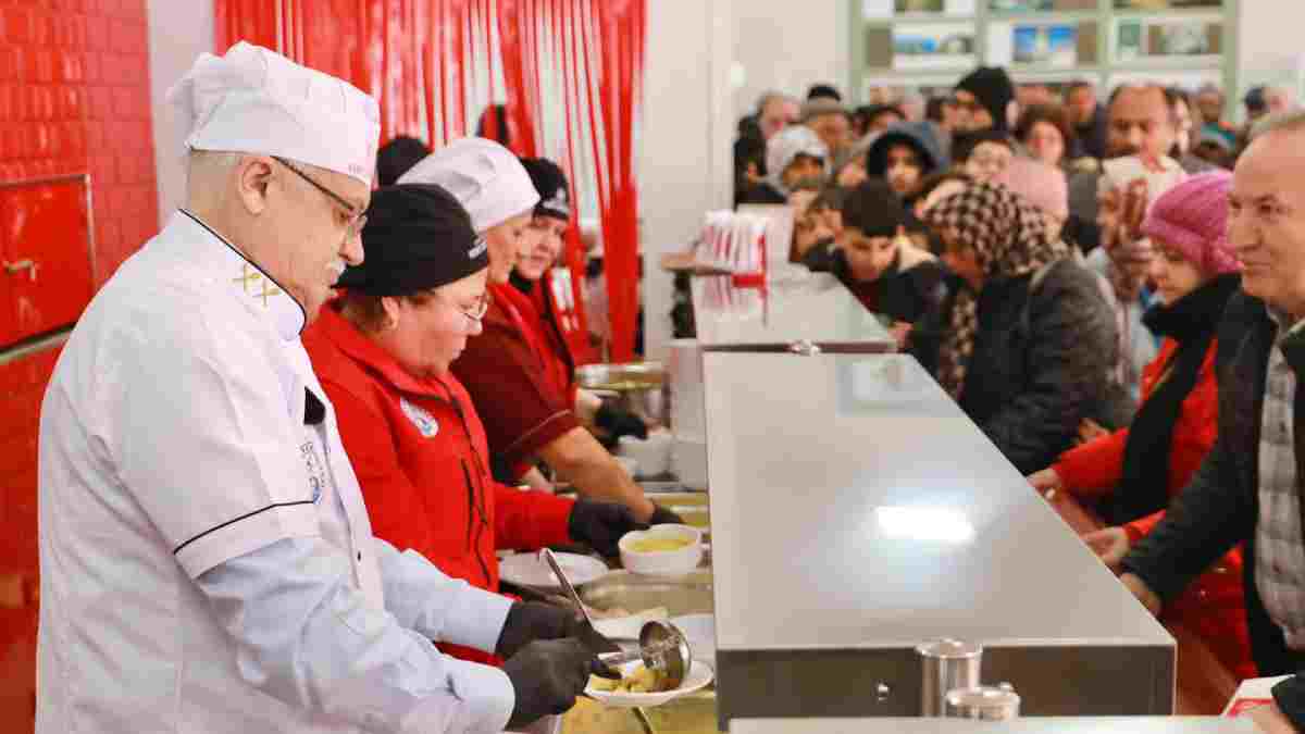Bu Kent Lokantasında dayanışma var: 'Askıda yemek' uygulaması ile öğrencilere ücretsiz olarak ulaştırılıyor