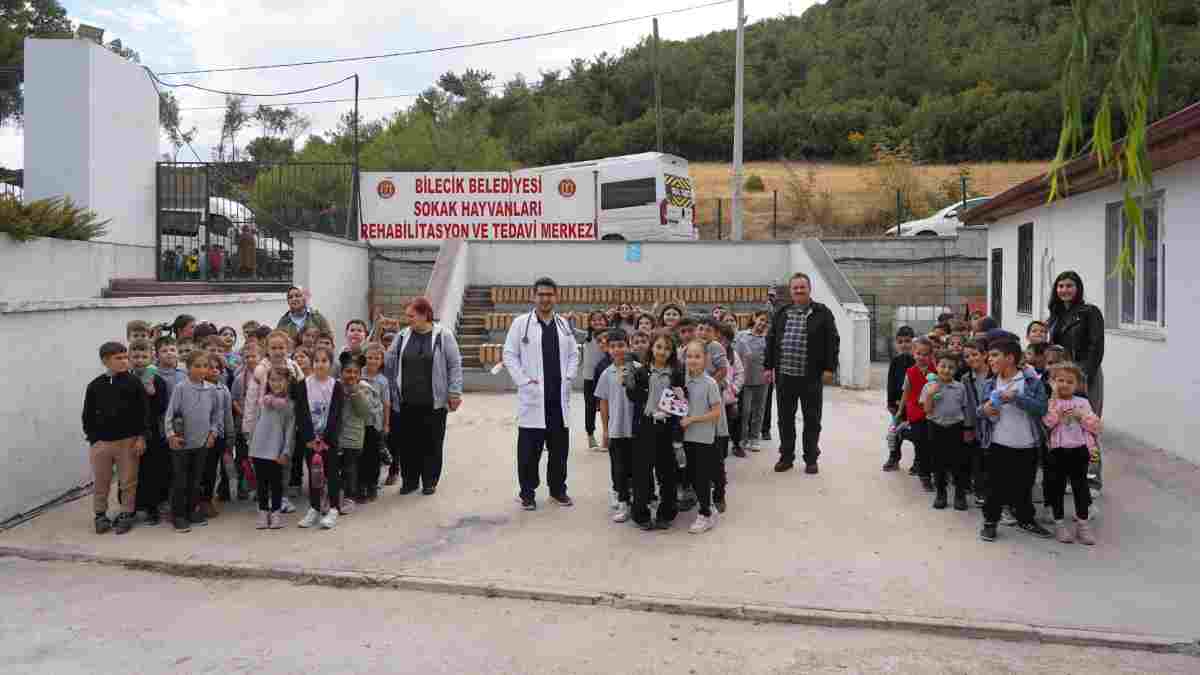 11 okuldan 600 öğrenci barınaktaki can dostlarını ziyaret etti