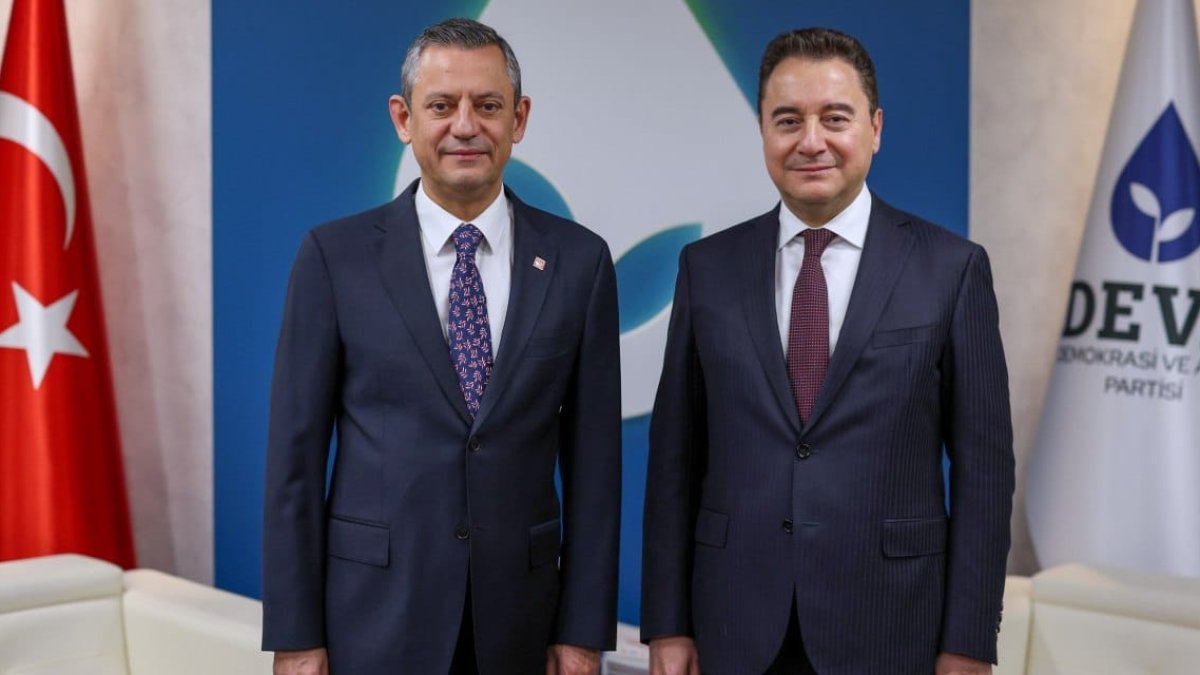 Özel’den Babacan’a telefon: Haksız tepkilerden ben de rahatsızım