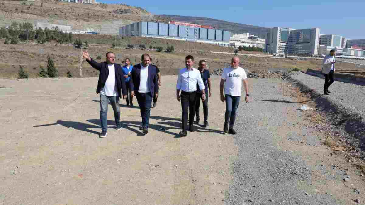 Başkan Önal mahallelerde projeleri inceledi, vatandaşlarla buluştu