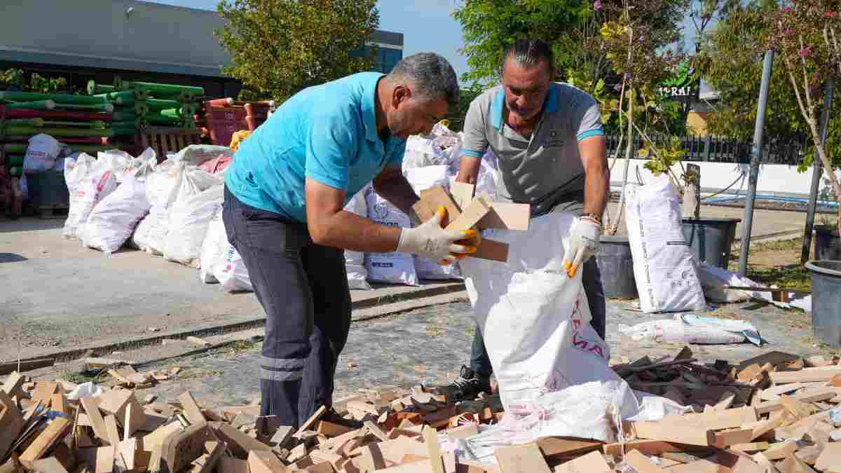 Gaziemir Belediyesinden yurttaşlara yakacak odun desteği