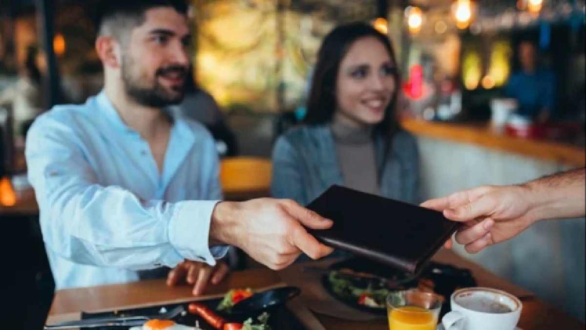 Birçok ülkede uygulanıyor ama Japonlar karşı çıkıyor! Japonlar neden bahşiş almaz? Nedeni şaşırtıyor…