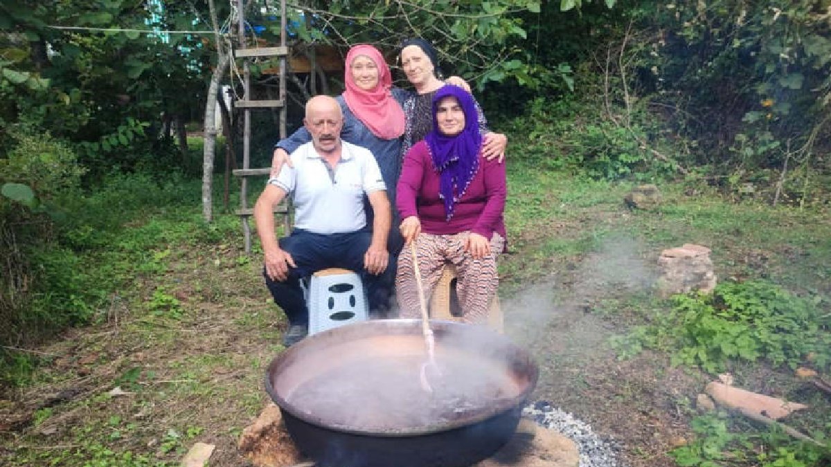 Kokulu üzümde kaynama vakti! Kazanlarla pişiyor şifa diye tüketiliyor