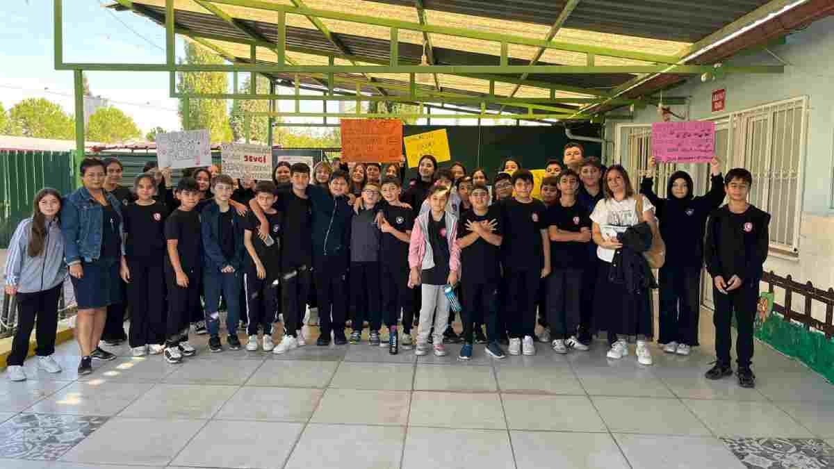 Canlar ortaokulu öğrencilerinden Hayvan Hakları Günü’nde anlamlı ziyaret