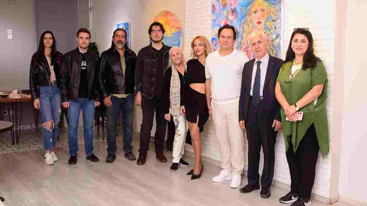 Berna Gencebay, 60’ların İstanbul’unu eserlerine taşıdı