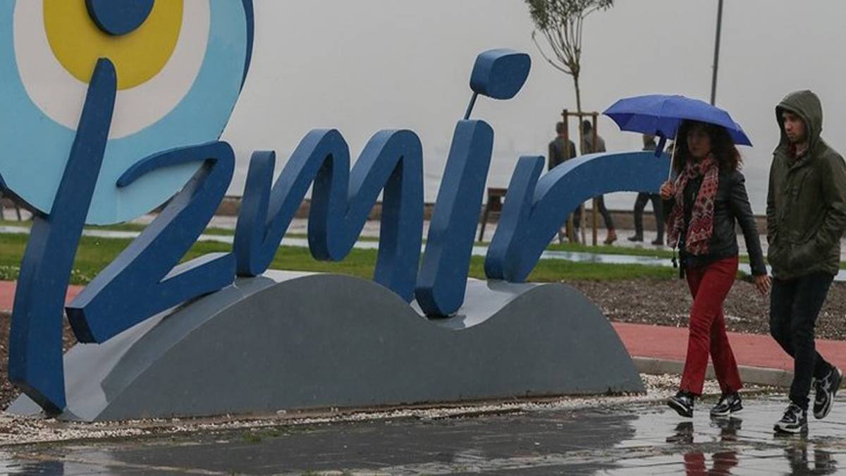 İzmir'e dikkat: Yarın şiddetli yağış ve gök gürültüsü bekleniyor! İşte 7 Ekim 2025 İzmir hava durumu...