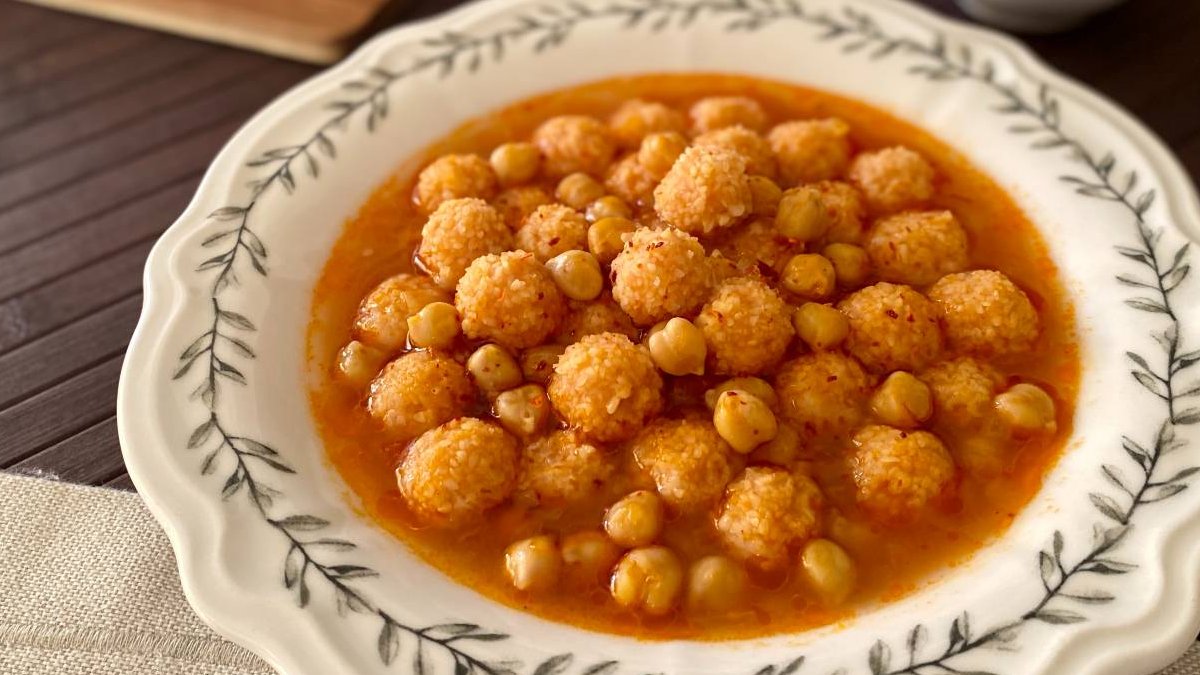 İç Anadolu’nun vazgeçilmez lezzeti! Bulgur ve köftenin muhteşem uyumu Tuvalak tarifi…