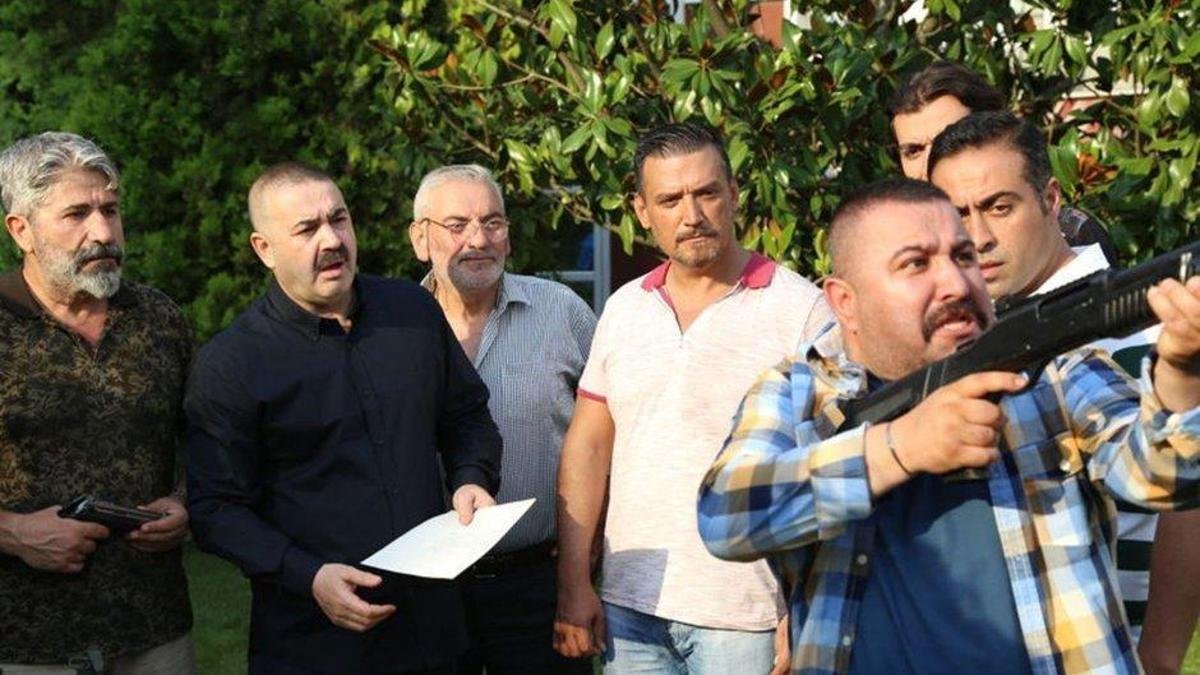 O kahkaha tufanı geri dönüyor! Şafak Sezer'li Ketenpere'nin devam filmi 'Ketenpere Dalavere' için motor denildi