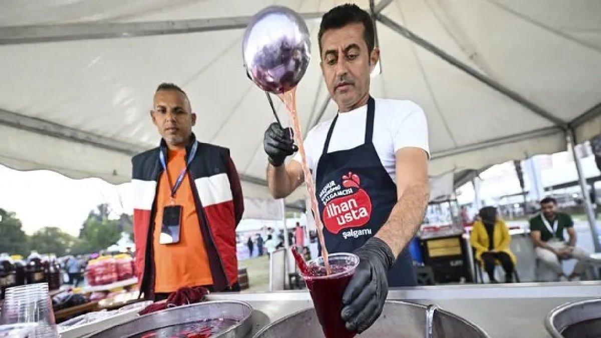 En lezzetlisi bu ayda tüketiliyor! Adana’ya giden içmeden gelmiyor! Su niyetine tüketiliyor