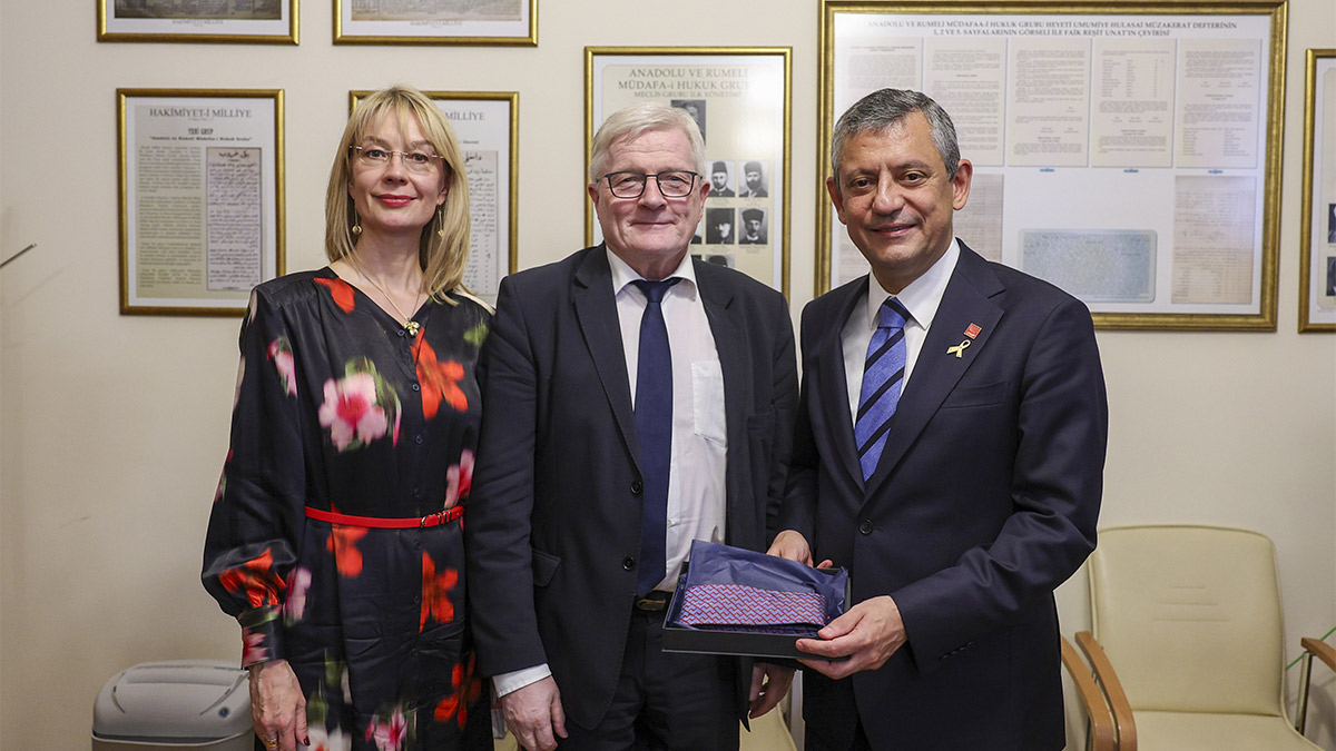 Özel, Finlandiya Parlamentosu heyetini TBMM’de ağırladı