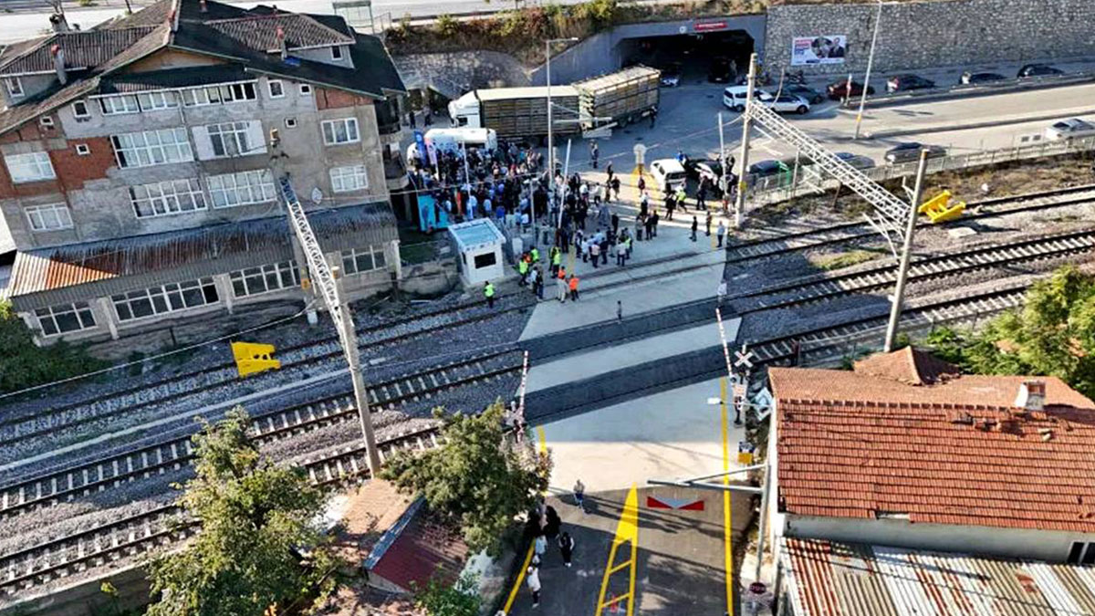 Geyve'de 11 yıllık ayrılık sona erdi! Esnaf ve mahallelinin yüzü güldü