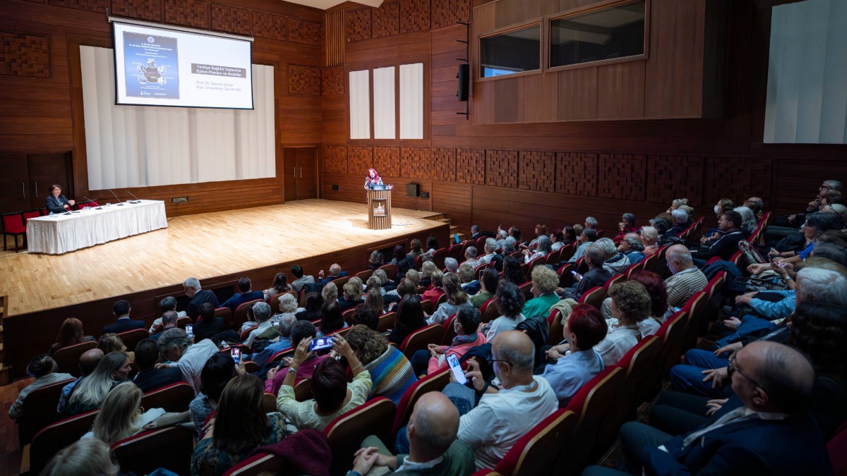 4. Uluslararası 13. Ulusal İzmir İleri Yaş Sempozyumu başladı