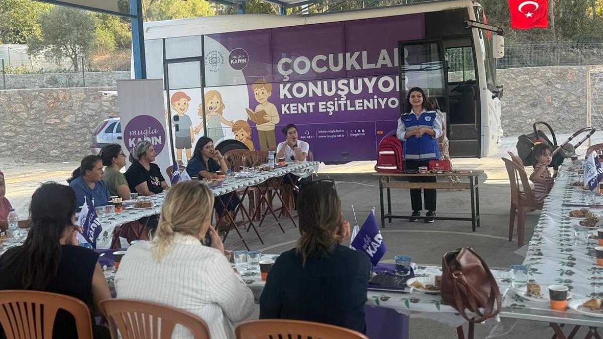 Gezici Da(Ya)Nışma otobüsü yollarda... Büyükşehir kırsal kesimde yaşayan kadınlar ve çocuklara eşit hizmet götürüyor