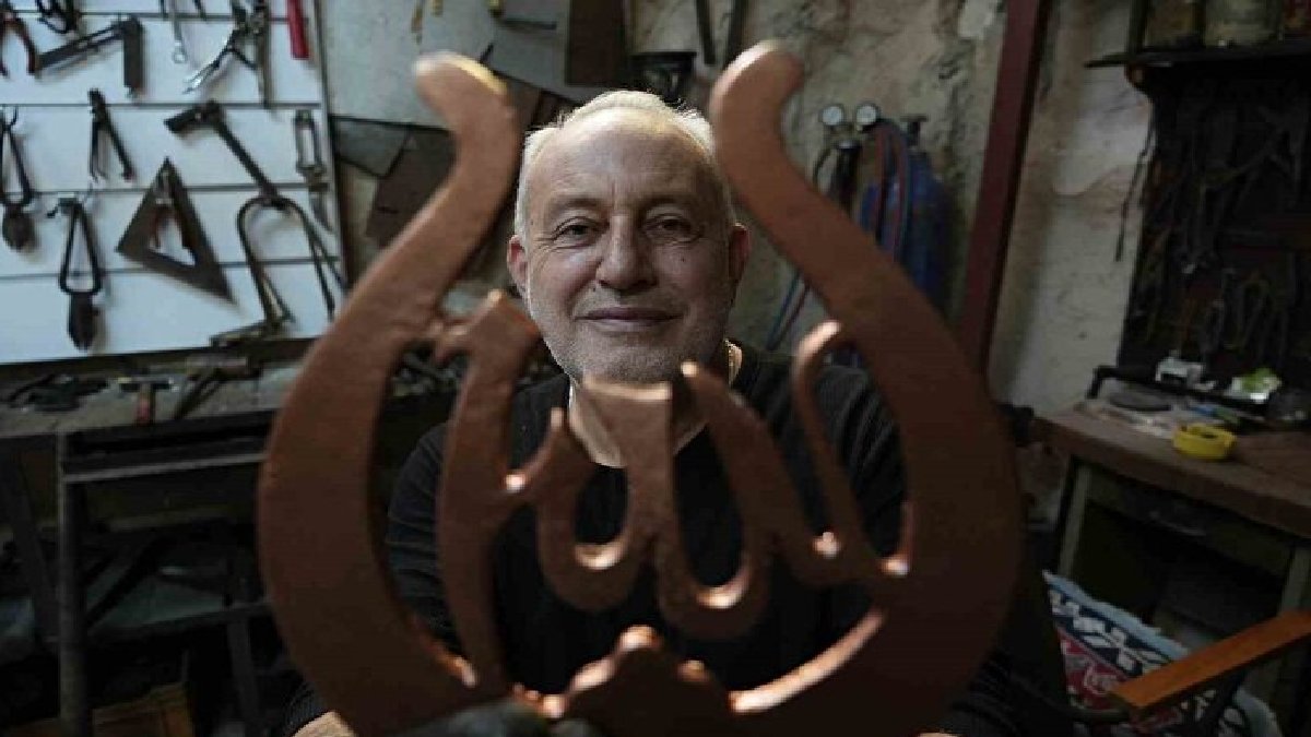 Dedesi başladı babası devam etti… 120 yıllık ata mesleğini 55 yıldır sürdürüyor, alemler ondan soruluyor!