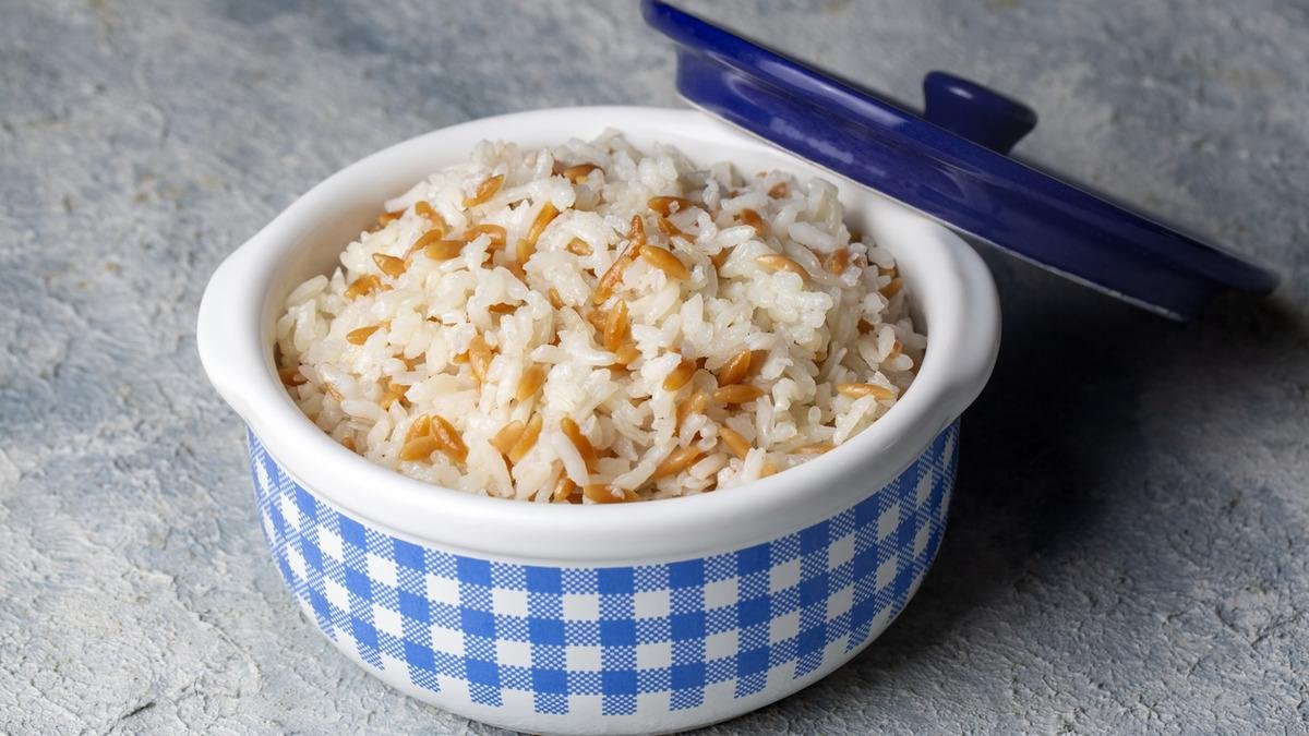 Pilavınız sürekli lapa mı oluyor? Usta aşçıların asla şaşmayan tane tane pilav sırrı ortaya çıktı!