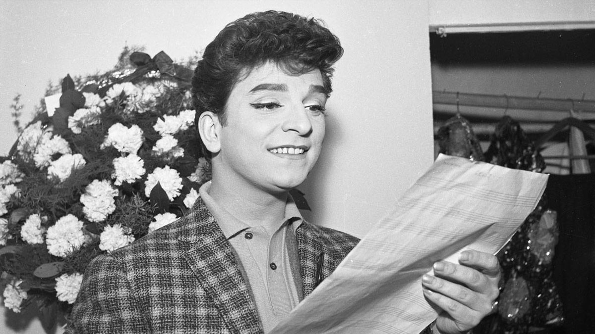 Zeki Müren’in hayatını anlatan filme telif krizi