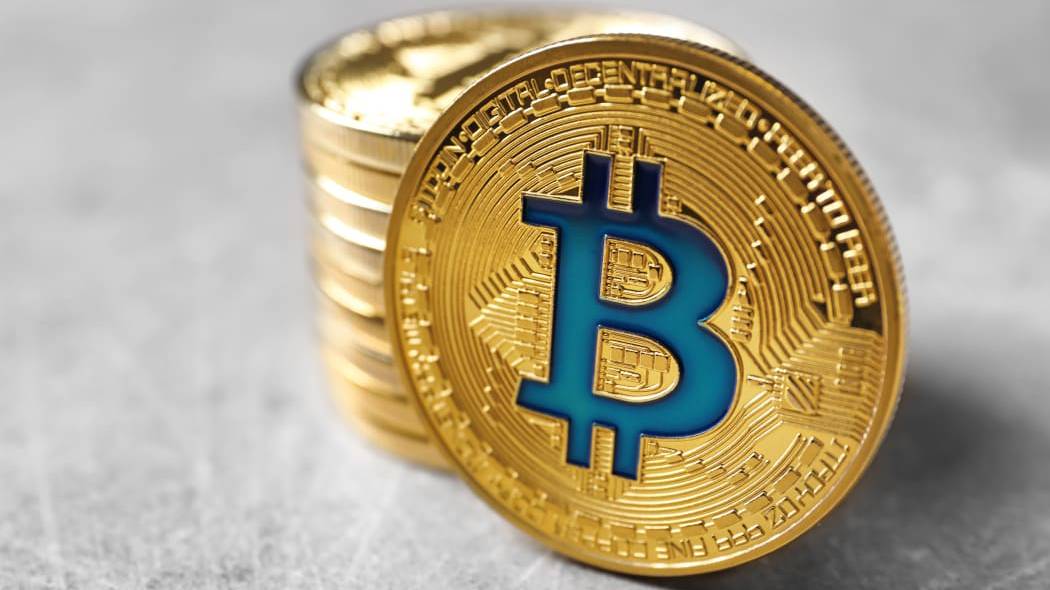 Bitcoin ETF’lerine 2,7 milyar dolar girdi, altcoinler geri çekildi