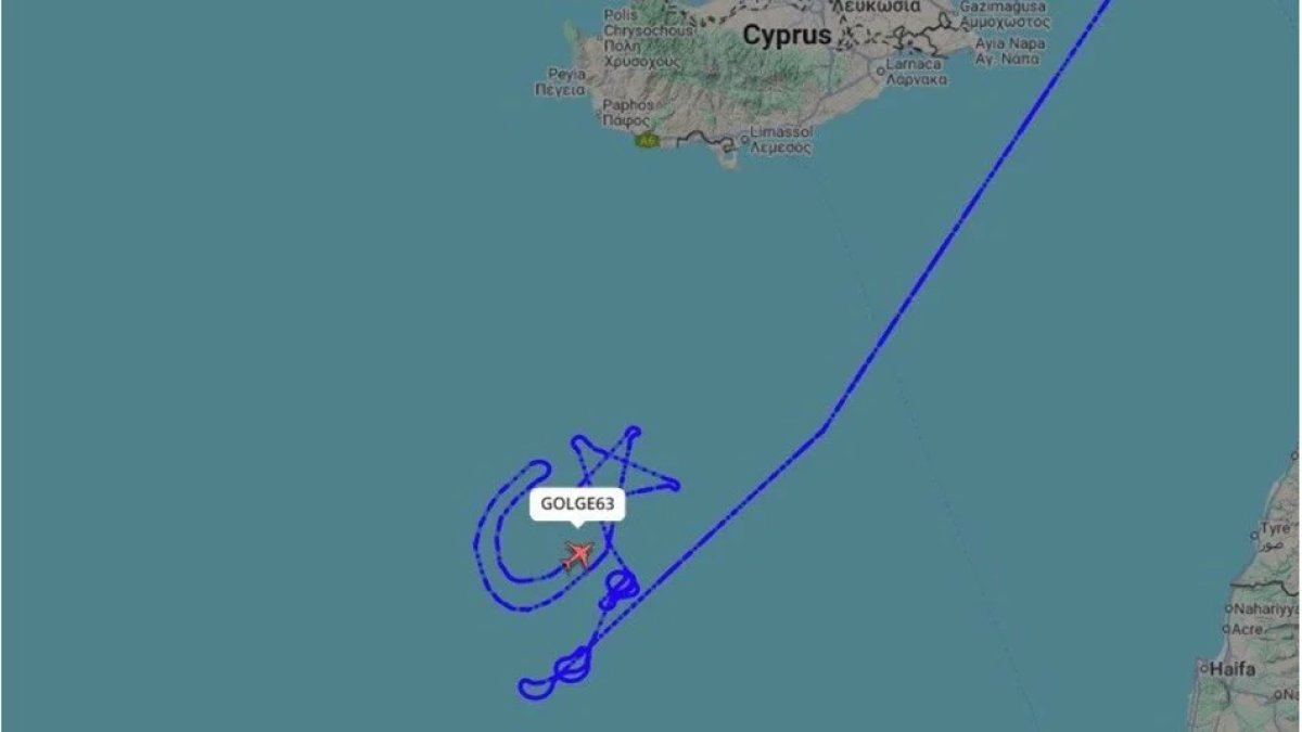 Türk İHA’sı Akdeniz’de ay-yıldız çizdi