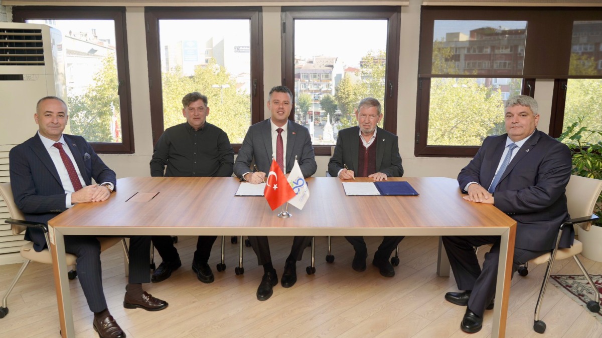 Belediyeden önemli bir iş birliği protokolü: İşlenip paketlenen unlar ihtiyaç sahibi ailelere ücretsiz olarak ulaştırılacak