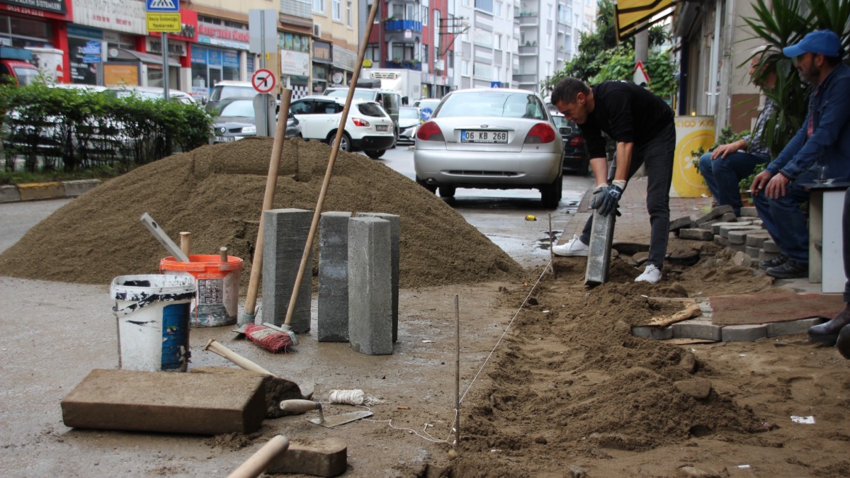 Altyapı ve üstyapı çalışmaları devam ediyor
