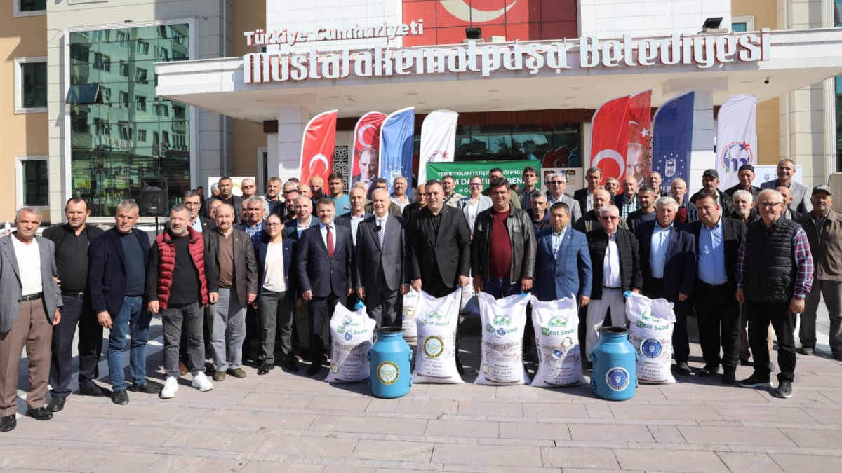 Büyükşehir ile tarlalar bereketleniyor