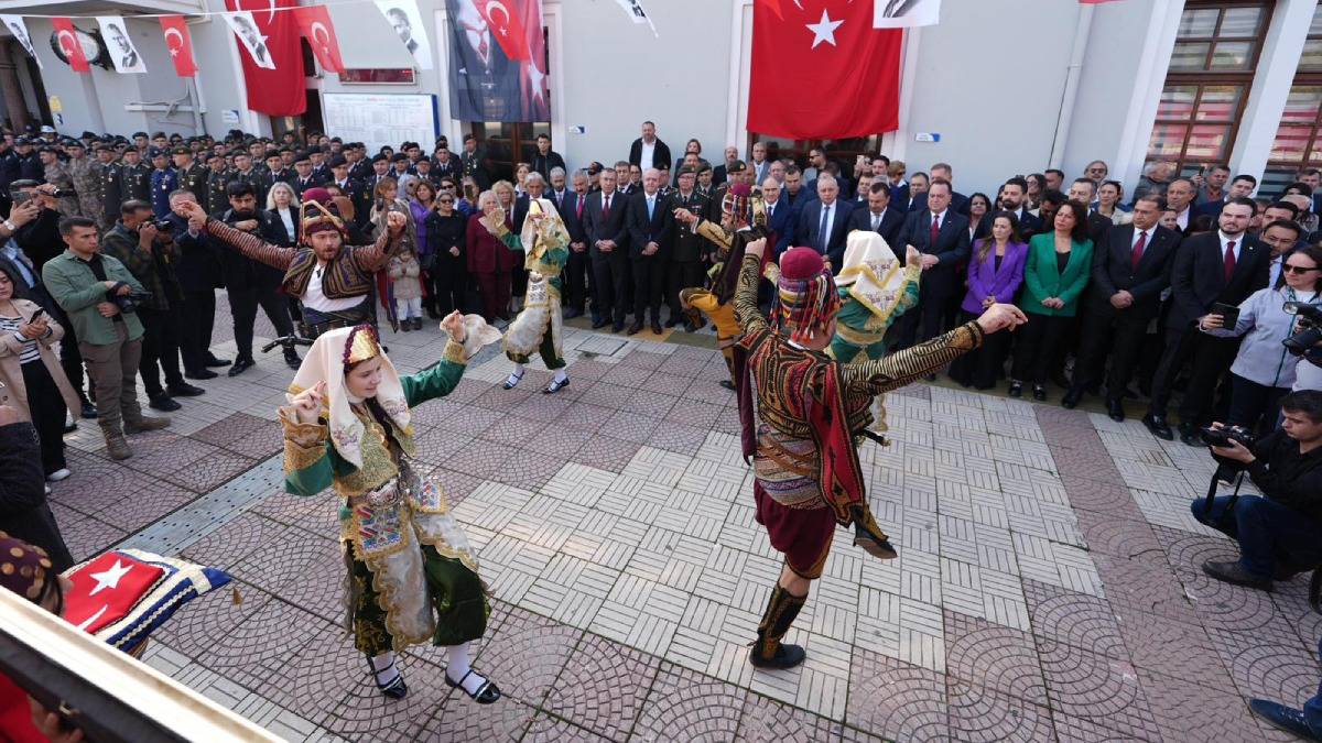 Atatürk’ün Manisa’ya gelişinin 100. yılı kutlandı