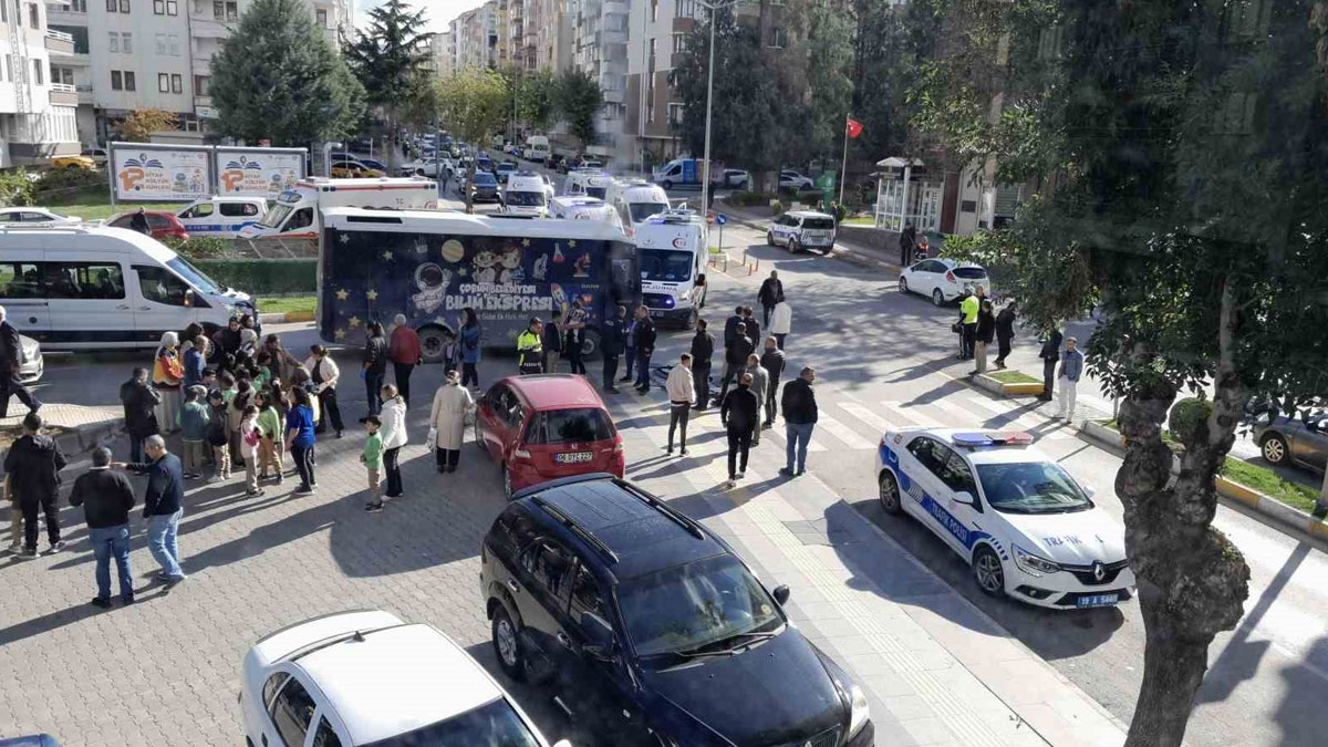 Çorum'da belediye araçları çarpıştı: 22 öğrenci yaralandı