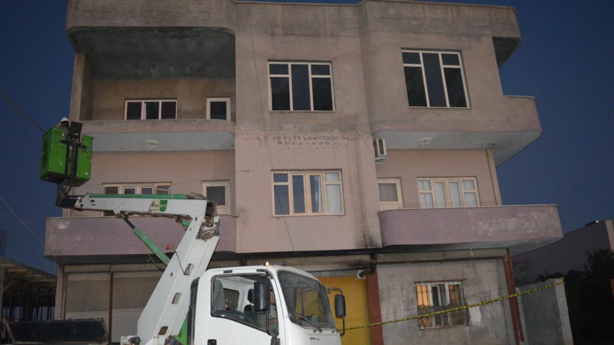 Mardin'de çıkan yangında 1 çocuk öldü: Yoğun dumandan etkilenen 12 kişi hastaneye kaldırıldı