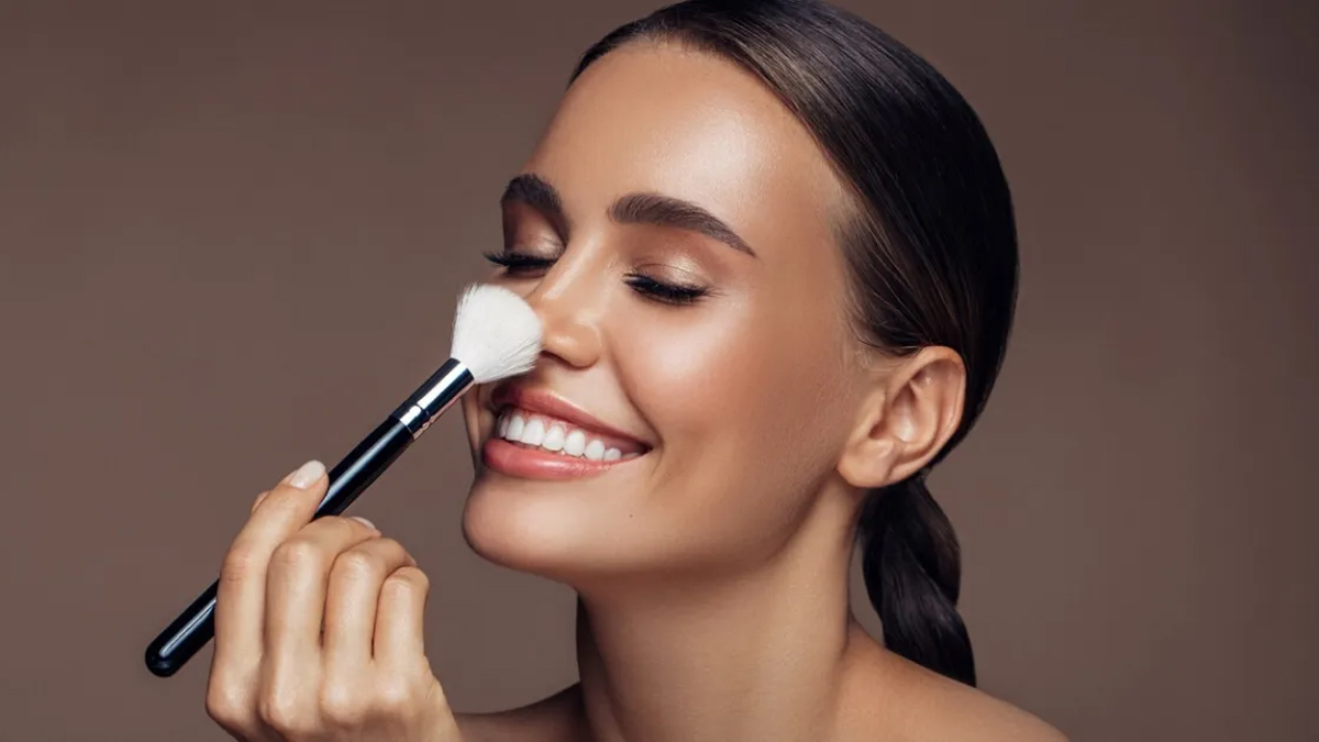 Uzmanlar açıkladı: İşte makyajı temizlemeden yatmanın cildinize verdiği 7 kalıcı zarar