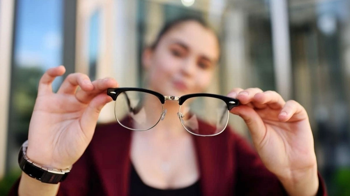 Yakın gözlüğünü rafa kaldıracak! Yeni damla, 766 hasta üzerinde başarılı sonuç verdi