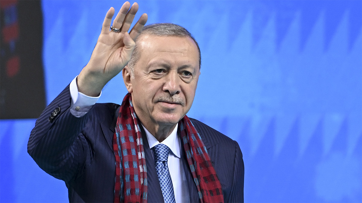 Erdoğan Özel'i hedef aldı: Yabancıların önünde ülkeni eleştirmekten hicap duymuyor musun?