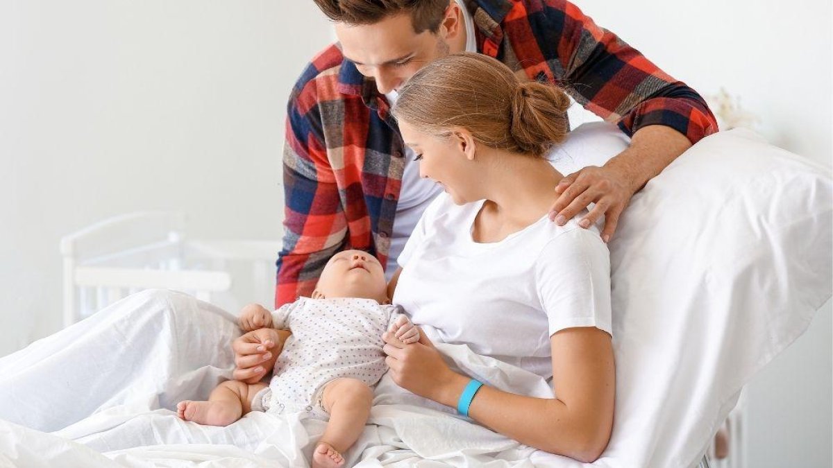 Doğum izinlerinde kapsamlı reform: Anneye 24 haftaya kadar izin, babalık izni 15 gün oluyor