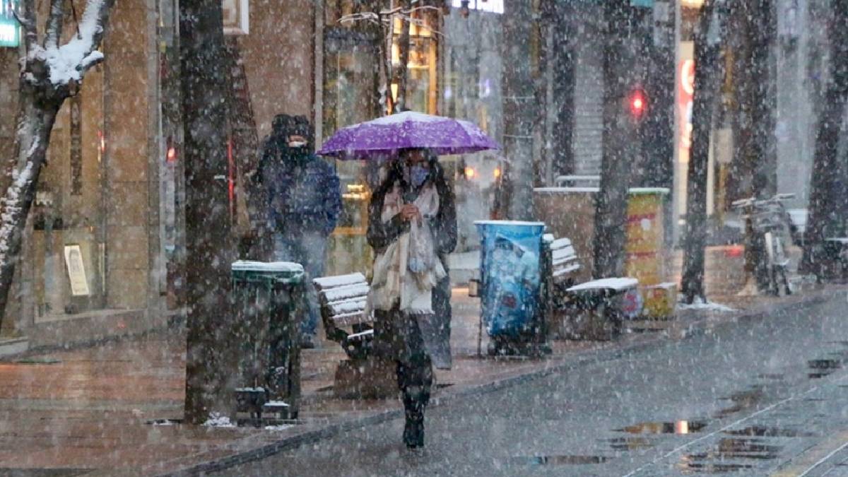 Montları, botları çıkarın, kar yağışına hazırlık yapın! Meteoroloji duyurdu: Yeni hafta sağanak ve kar getiriyor