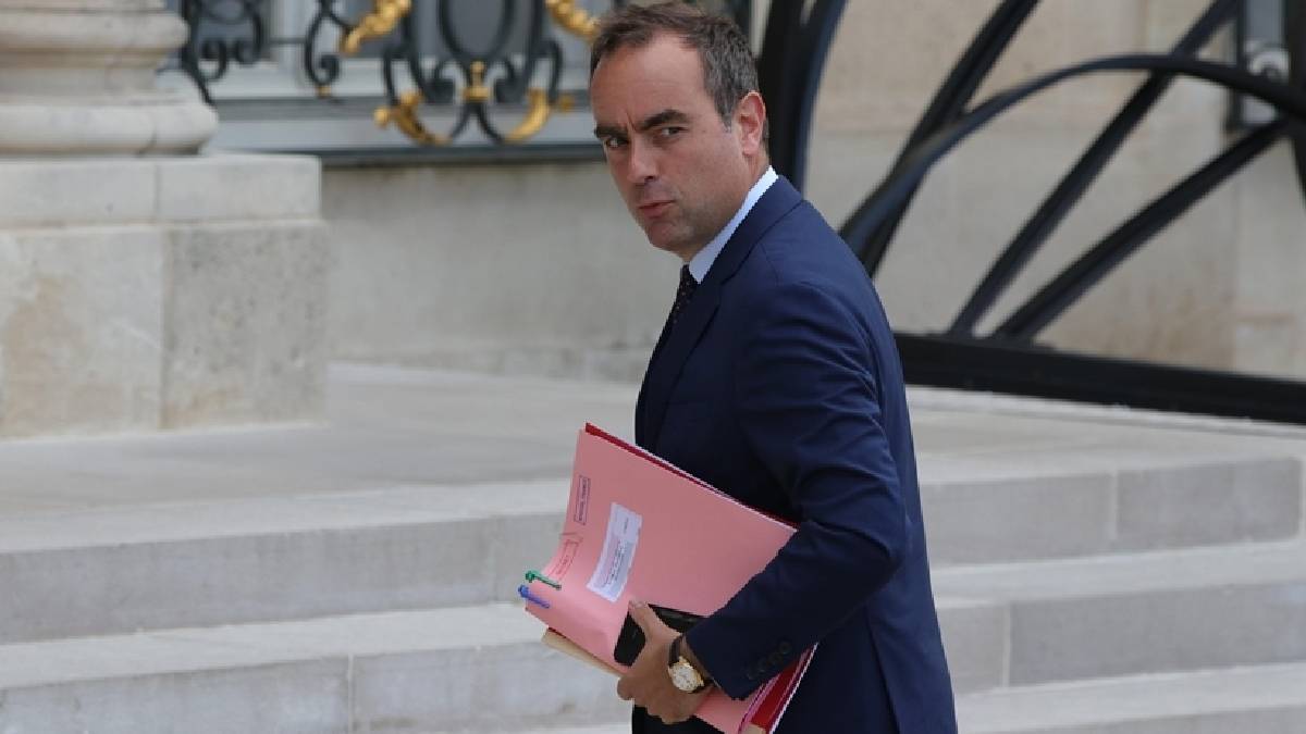 Fransa’da istifa eden Lecornu yeniden hükümet kurdu