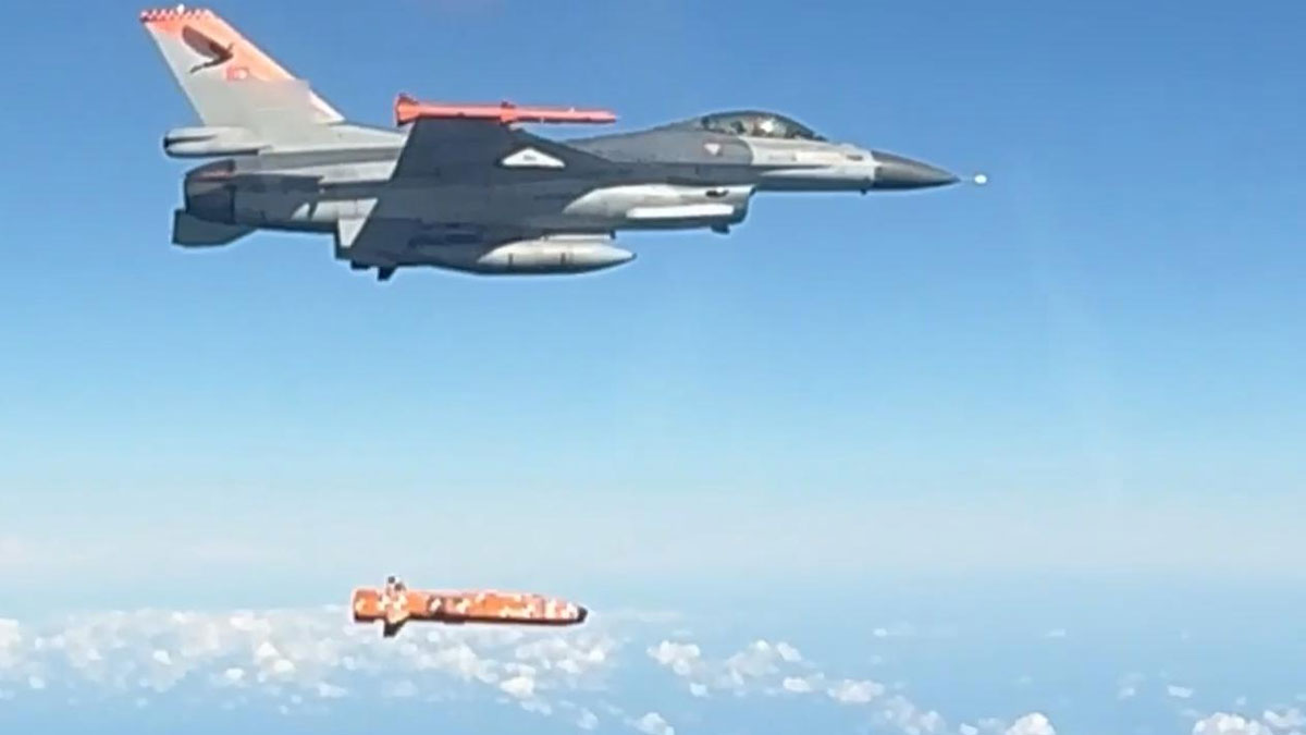 Savunma sanayiinde önemli gelişme: SOM-J gökyüzünde kendini kanıtladı