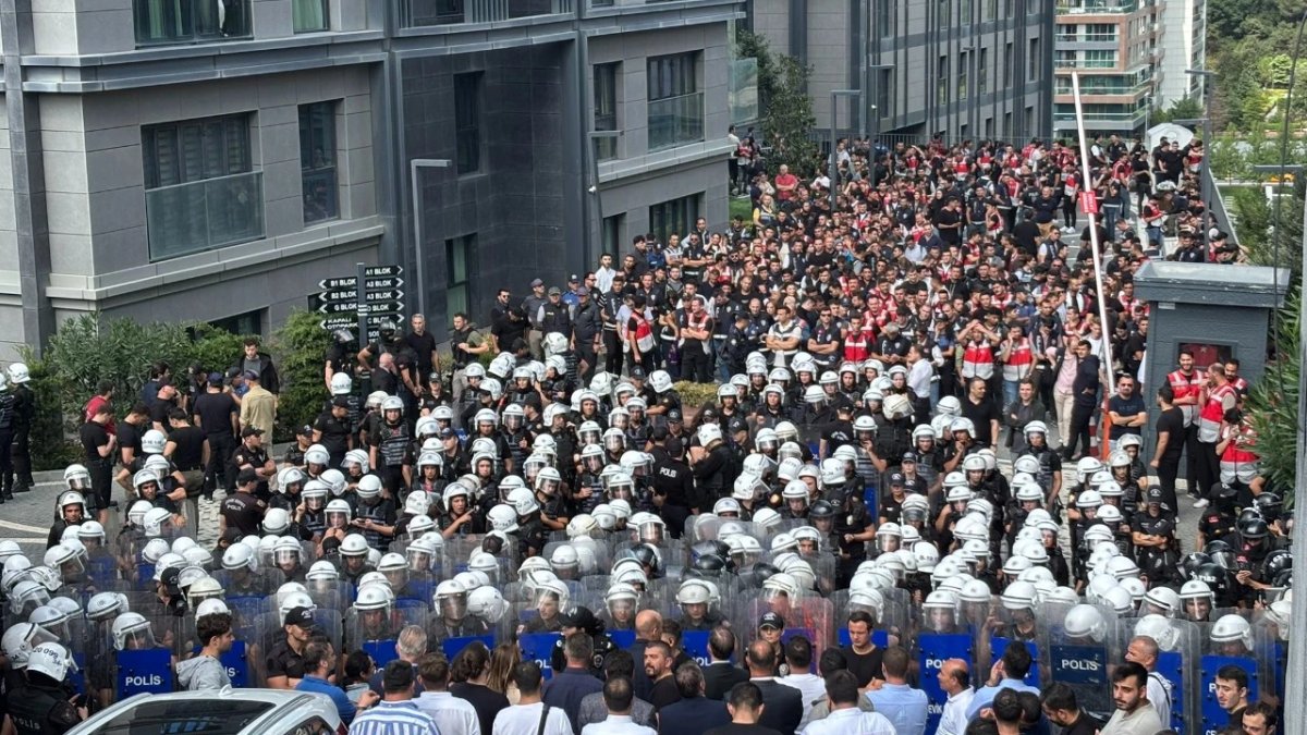 CHP İstanbul İl Başkanlığı ablukasıyla ilgili paylaşımlara dava: 20 kişi yargılanacak