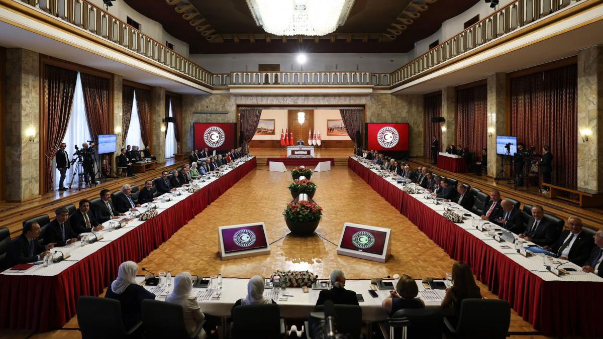 'Terörsüz Türkiye' sürecinde yasal adımlar için geri sayım başladı: Silah bırakana ceza yok, genel af gündemde değil