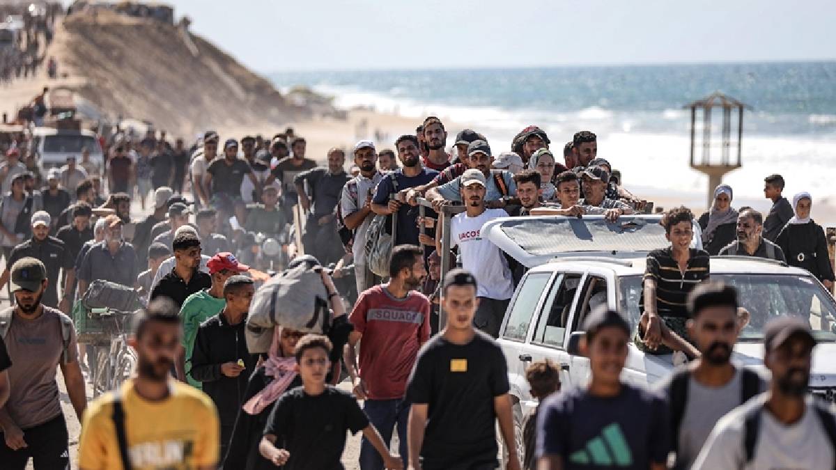 BM: Gazze'de 300 binden fazla kişi yer değiştirdi