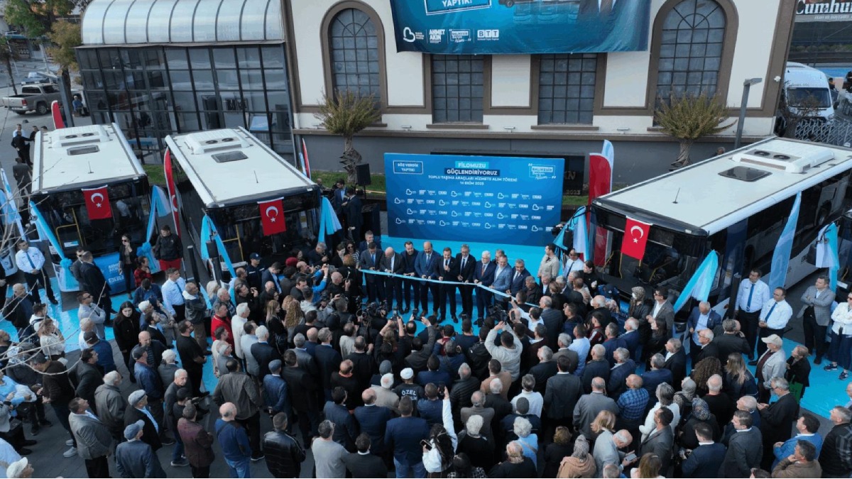 Akın: “Yolları değil, gönülleri de birbirine bağladık”