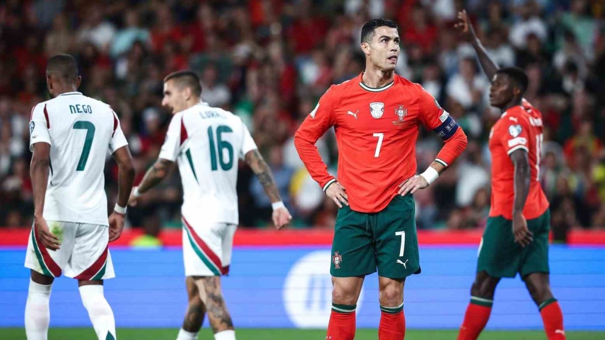 Cristiano Ronaldo iki gol atıp rekor kırdı: 40 yaşında tarihe geçti